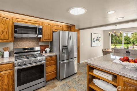 12532 SE 70th Street Newcastle WA 98056