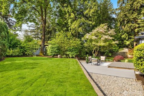 12532 SE 70th Street Newcastle WA 98056
