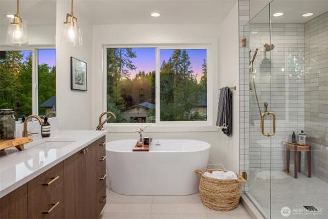 13662 NE 101st Street Kirkland WA 98033