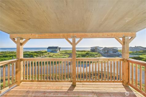 612 Dune Crest Loop Westport WA 98595