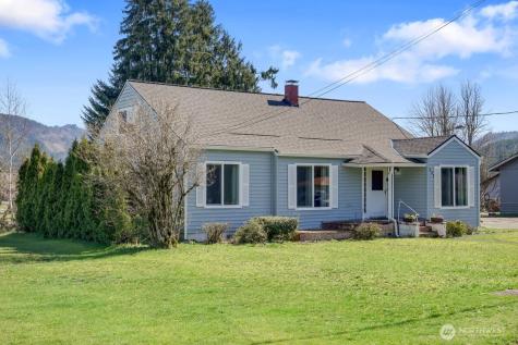325 3rd Street Morton WA 98356