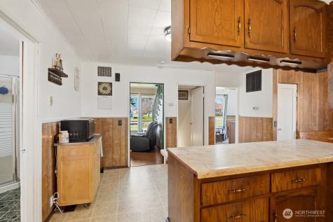 325 3rd Street Morton WA 98356