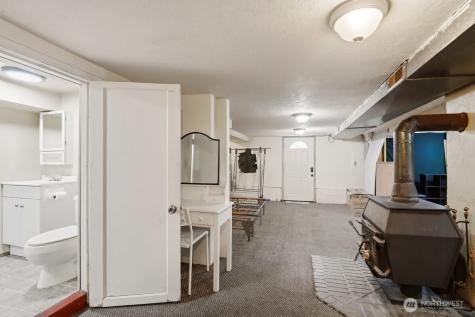 325 3rd Street Morton WA 98356