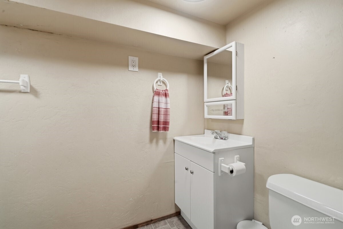 325 3rd Street Morton WA 98356