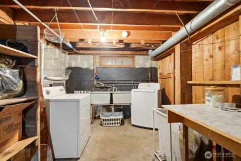 325 3rd Street Morton WA 98356
