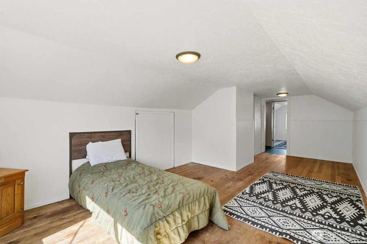325 3rd Street Morton WA 98356