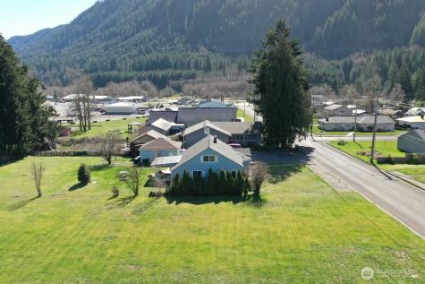 325 3rd Street Morton WA 98356