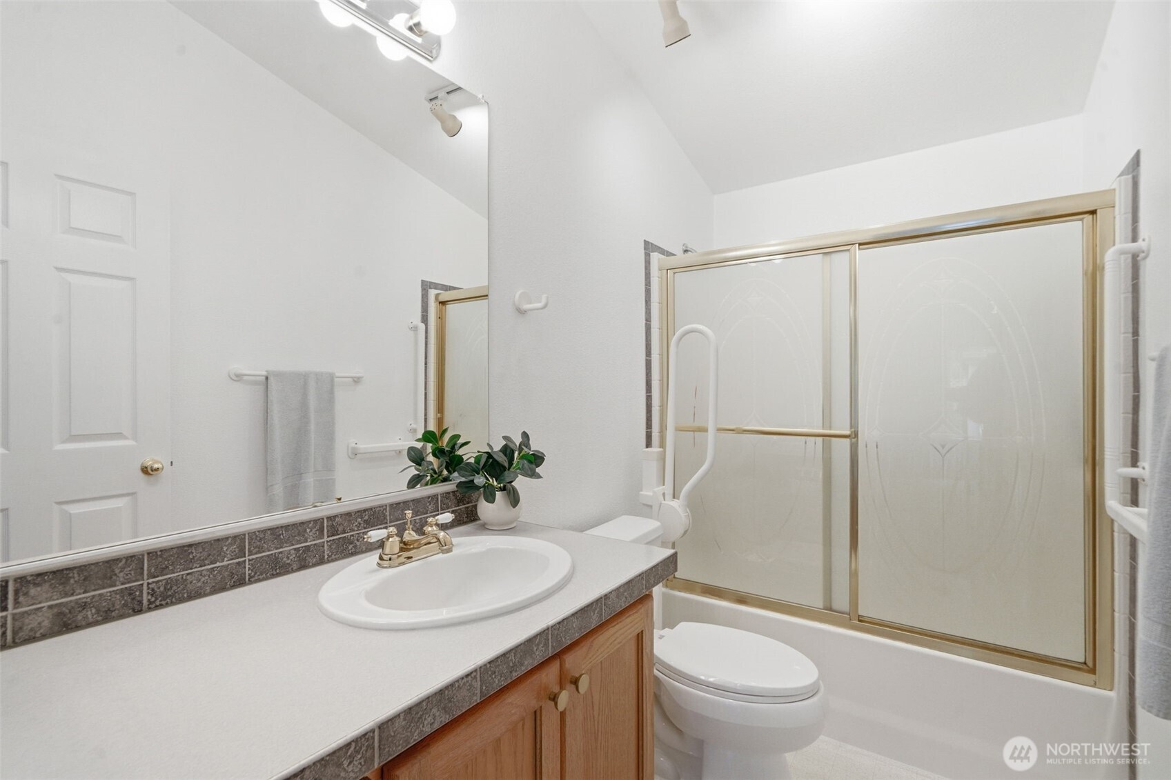 71 E Richardson Road Belfair WA 98528