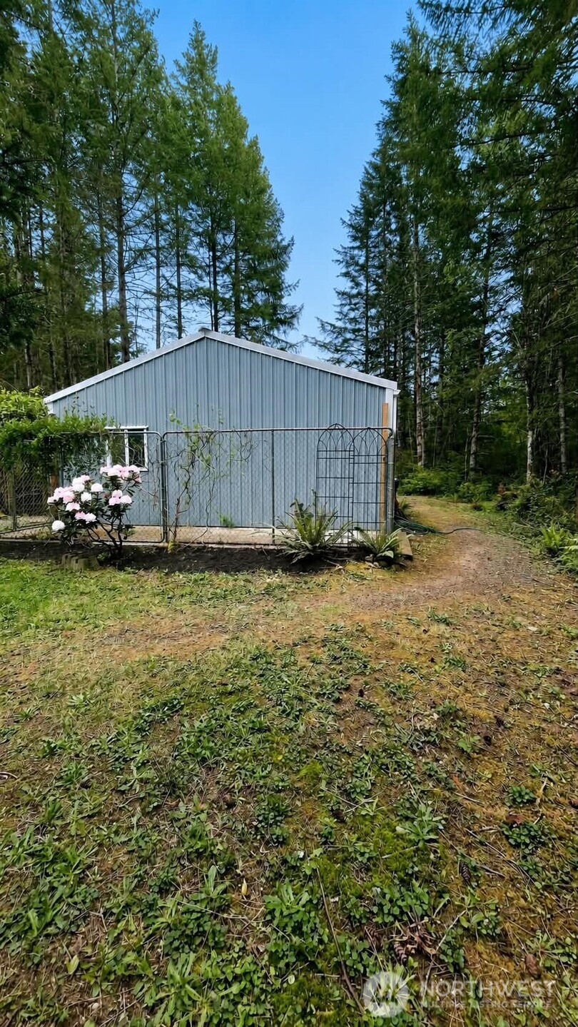 71 E Richardson Road Belfair WA 98528