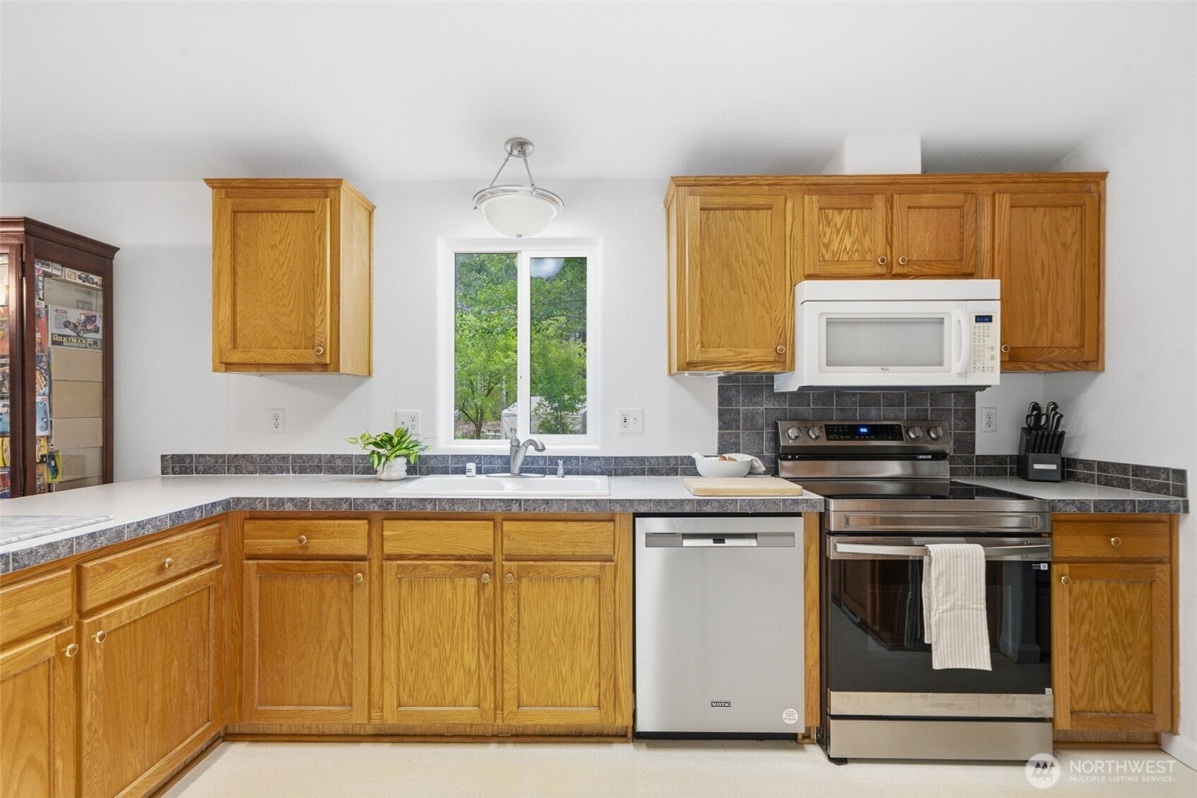 71 E Richardson Road Belfair WA 98528