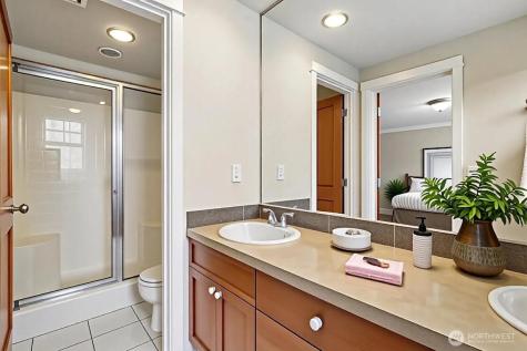 424 21st Avenue Seattle WA 98122