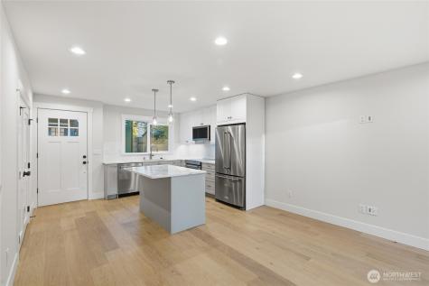 8817 Densmore Avenue N Seattle WA 98103
