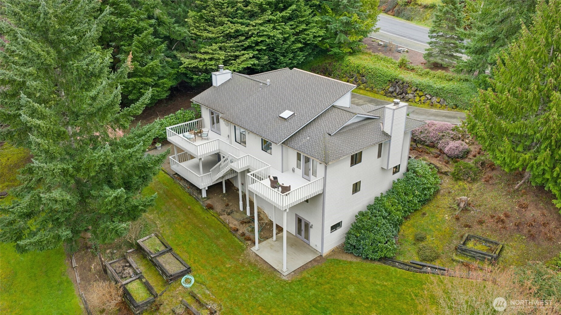 2420 Squak Mountain Loop SW Issaquah WA 98027