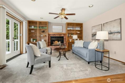 2420 Squak Mountain Loop SW Issaquah WA 98027