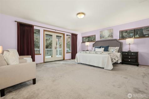 2420 Squak Mountain Loop SW Issaquah WA 98027
