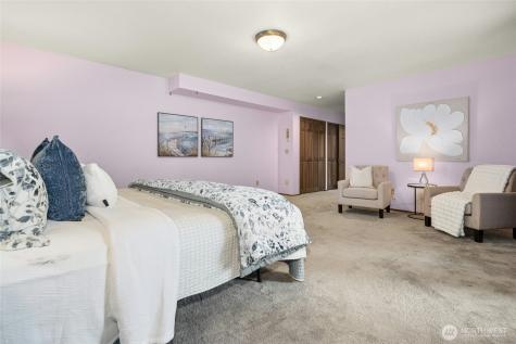 2420 Squak Mountain Loop SW Issaquah WA 98027