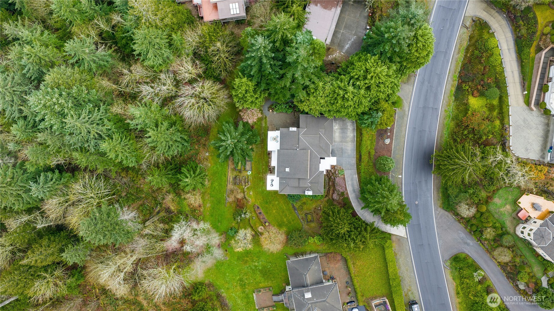 2420 Squak Mountain Loop SW Issaquah WA 98027