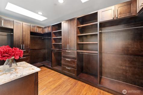 9426 Lake Washington Boulevard NE Bellevue WA 98004