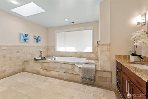 9426 Lake Washington Boulevard NE Bellevue WA 98004