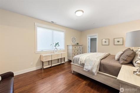 9426 Lake Washington Boulevard NE Bellevue WA 98004