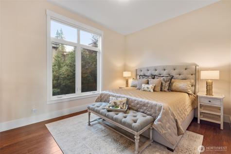 9426 Lake Washington Boulevard NE Bellevue WA 98004