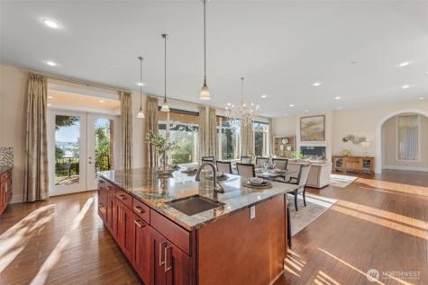 9426 Lake Washington Boulevard NE Bellevue WA 98004