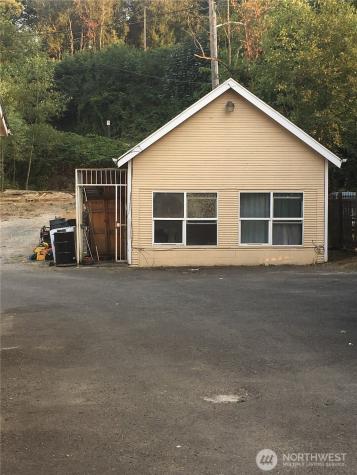 4519 S Henderson Street Seattle WA 98118