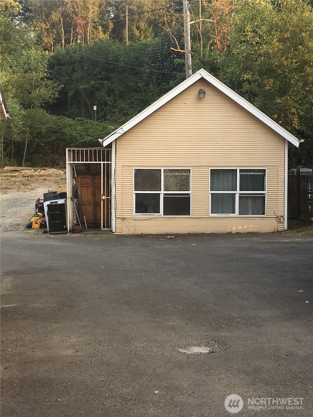 4519 S Henderson Street Seattle WA 98118