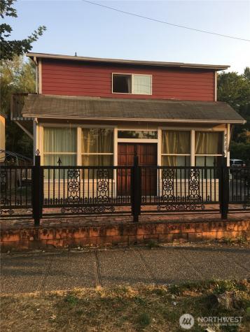 4519 S Henderson Street Seattle WA 98118