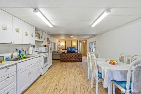 11330 E Riverside Drive Bothell WA 98011