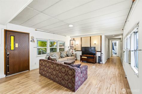 11330 E Riverside Drive Bothell WA 98011