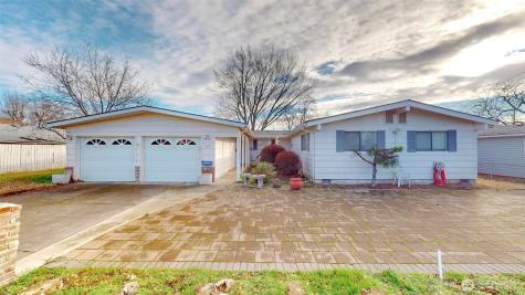 822 SE 12th Street College Place WA 99324