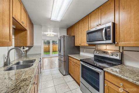 24856 145th Lane SE Kent WA 98042