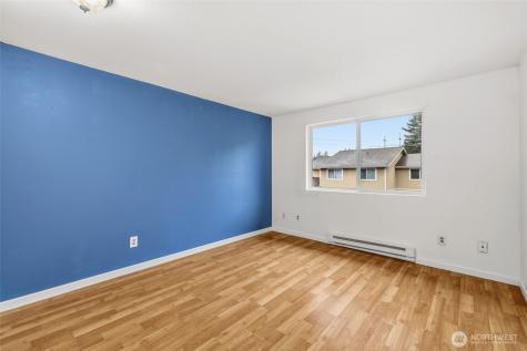24856 145th Lane SE Kent WA 98042