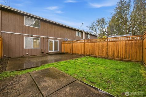 24856 145th Lane SE Kent WA 98042