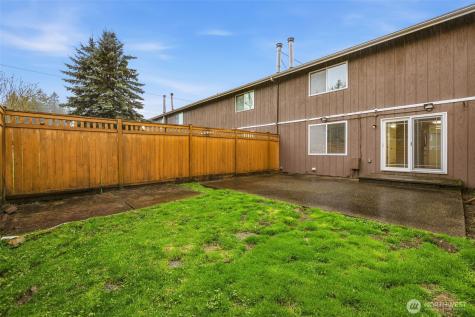 24856 145th Lane SE Kent WA 98042