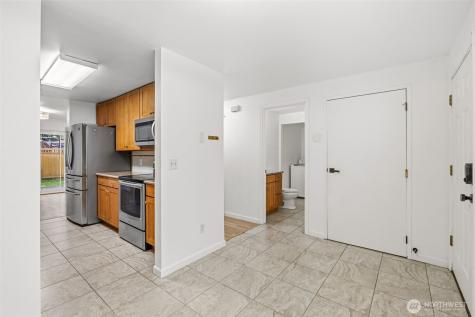 24856 145th Lane SE Kent WA 98042