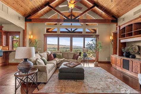 1680 Skyline Drive Wenatchee WA 98801