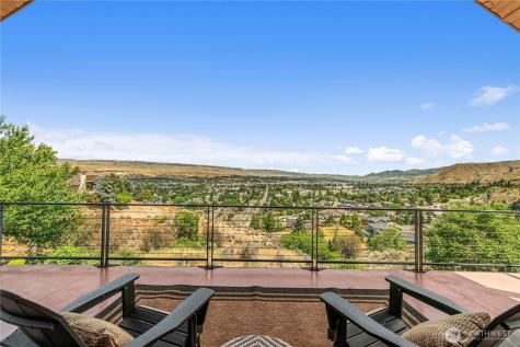 1680 Skyline Drive Wenatchee WA 98801