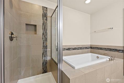 14006 67th Avenue E Puyallup WA 98373