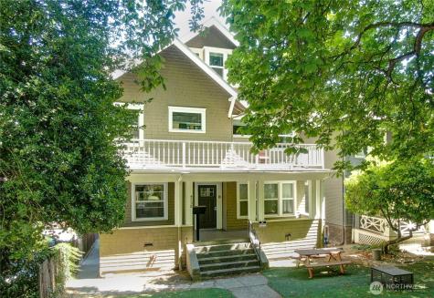 4738 17th Avenue NE Seattle WA 98105