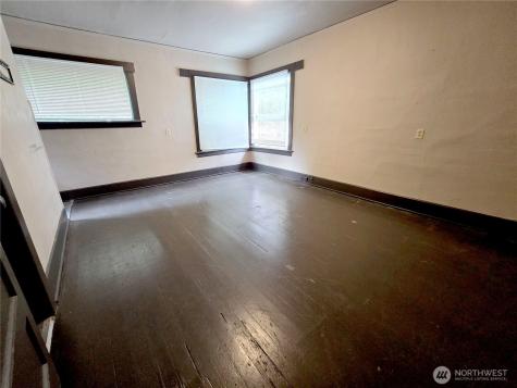 4738 17th Avenue NE Seattle WA 98105
