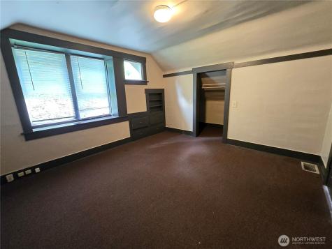 4738 17th Avenue NE Seattle WA 98105