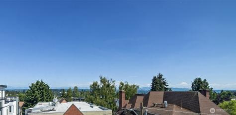4738 17th Avenue NE Seattle WA 98105