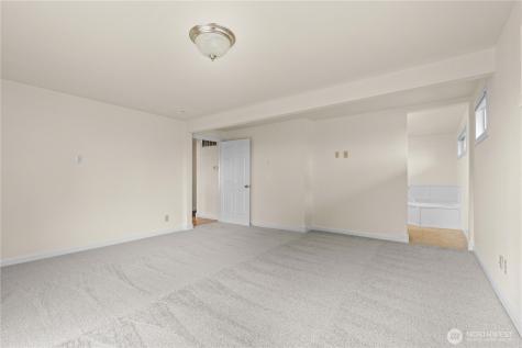 10203 45th Street E Edgewood WA 98372