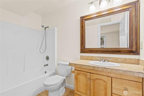 10203 45th Street E Edgewood WA 98372