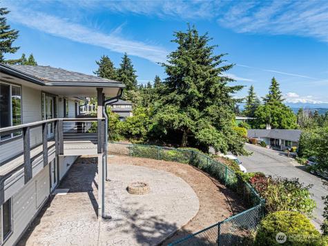 10203 45th Street E Edgewood WA 98372