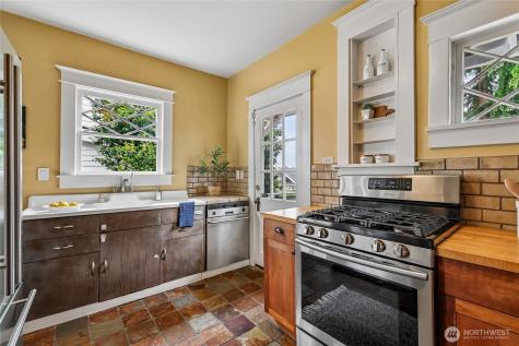 4015 Ashworth Avenue N Seattle WA 98103