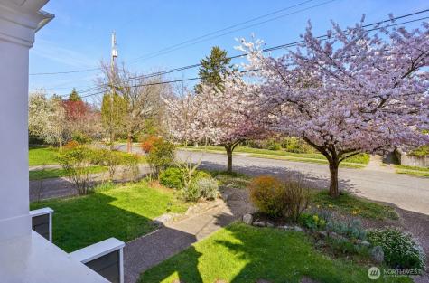 4015 Ashworth Avenue N Seattle WA 98103