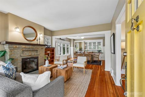 4015 Ashworth Avenue N Seattle WA 98103
